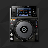 Фокус на цифру: Pioneer DJ запускает XDJ-1000 - свой первый USB-плеер с сенсорным экраном.